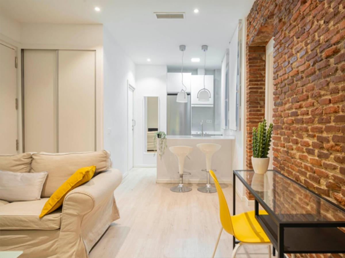2 Bedroom Flat In La Latina-Carn Madrid Exterior foto