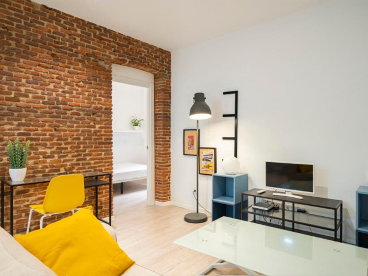 2 Bedroom Flat In La Latina-Carn Madrid Exterior foto